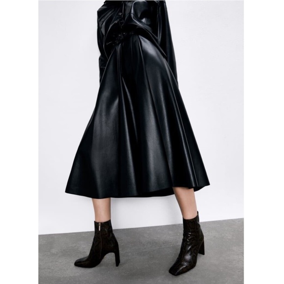 Zara Women's Faux Leather Midi Skirt With Belt, Black, Size XS Zara Women's Faux Leather Midi Skirt With Belt, Black, Size XS